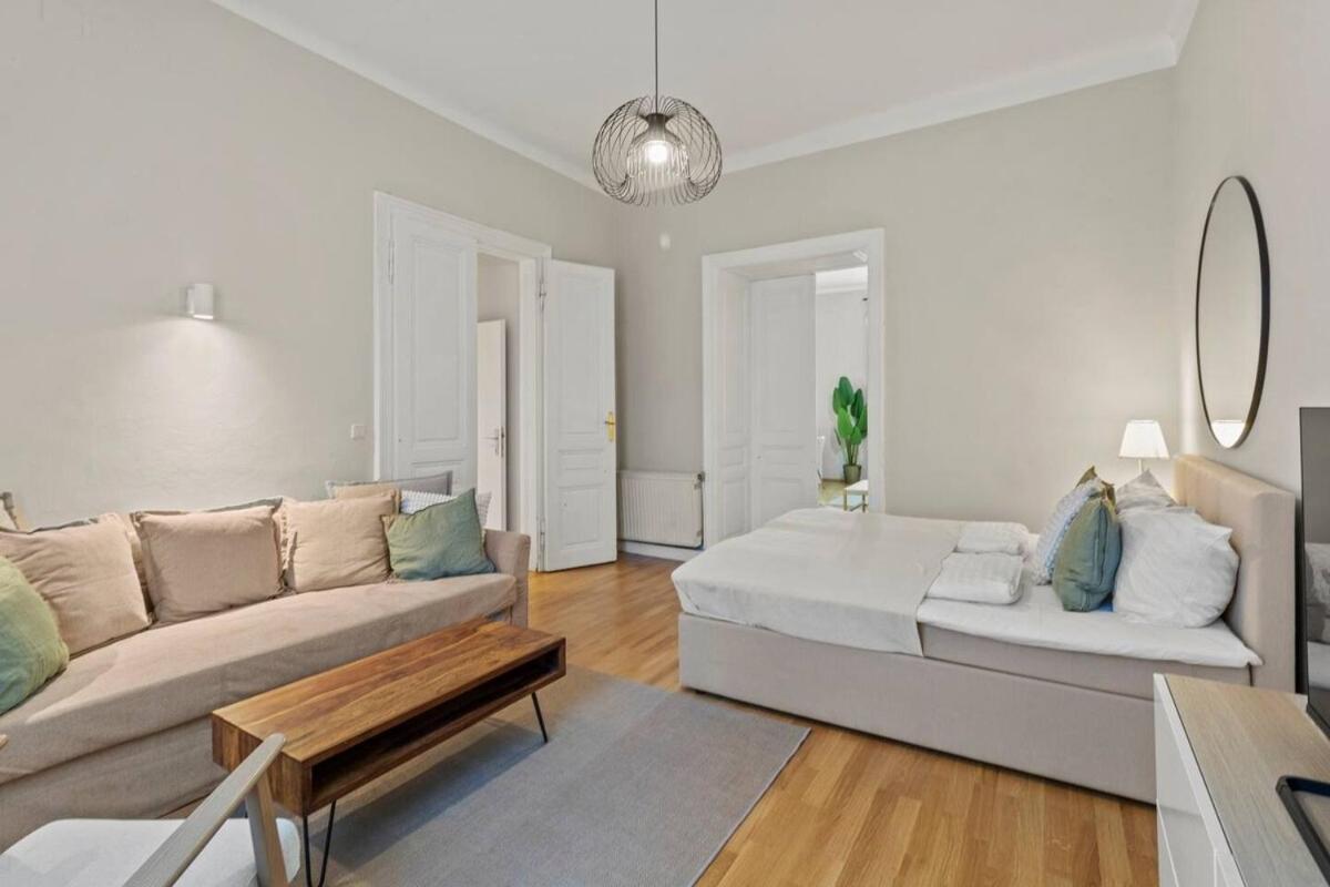 5 Minutes To Shopping Street I Close To Center Apartment Wien