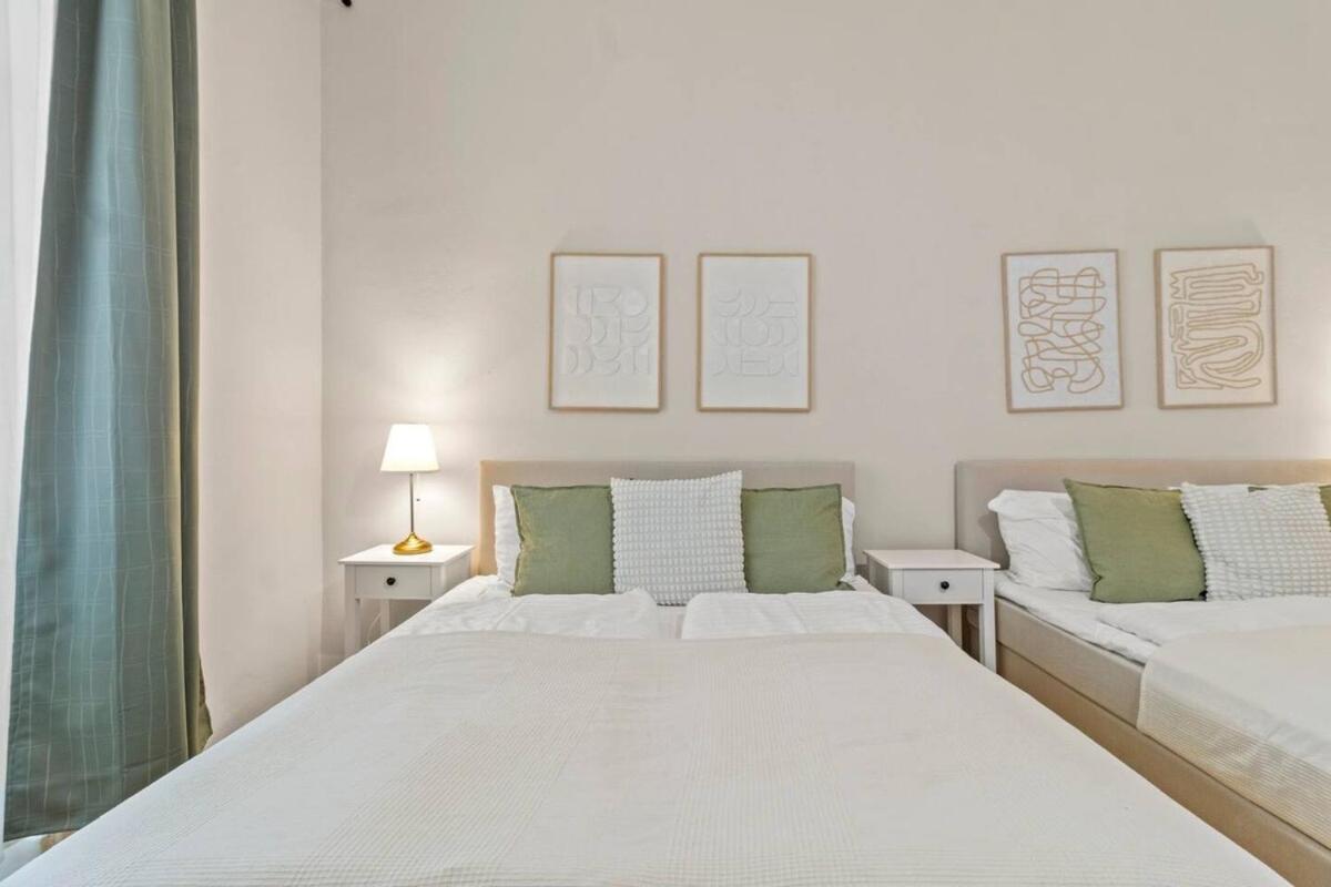 Apartment 5 Minutes To Shopping Street I Close To Center